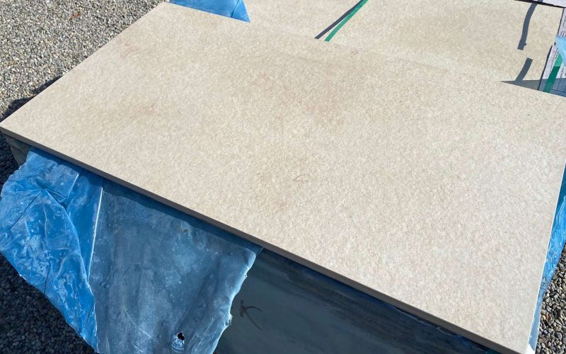 Restposten Keramik Terrassenplatten Gres Porcellanato mit aufgerauter Oberfläche