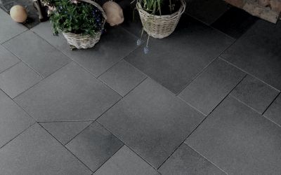 schwarz graue Basalt BLACK HOLE Terrassenplatten