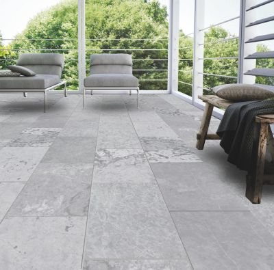 Terrasse verlegt mit Marmor Terrassenplatten Mythos Grey